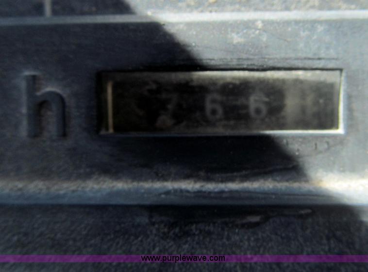 image for item I7181 1982 John Deere 8850 4WD tractor