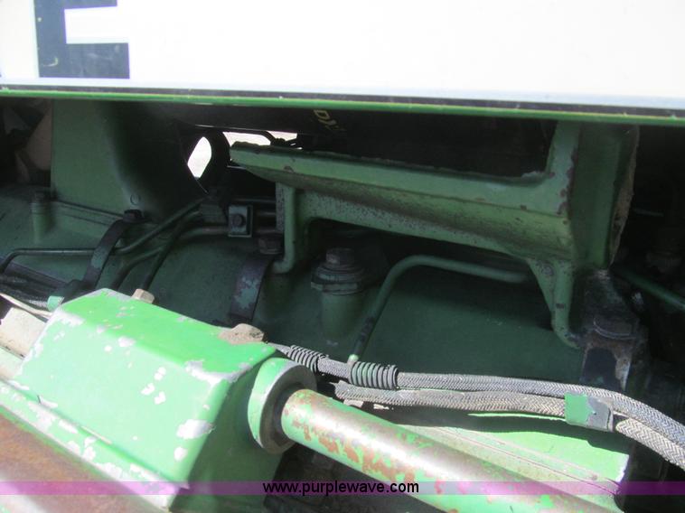 image for item I7181 1982 John Deere 8850 4WD tractor