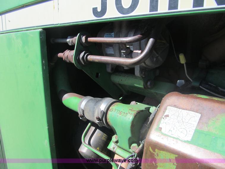 image for item I7181 1982 John Deere 8850 4WD tractor