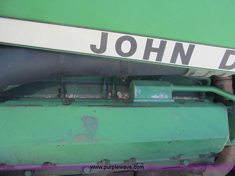 image for item I7181 1982 John Deere 8850 4WD tractor