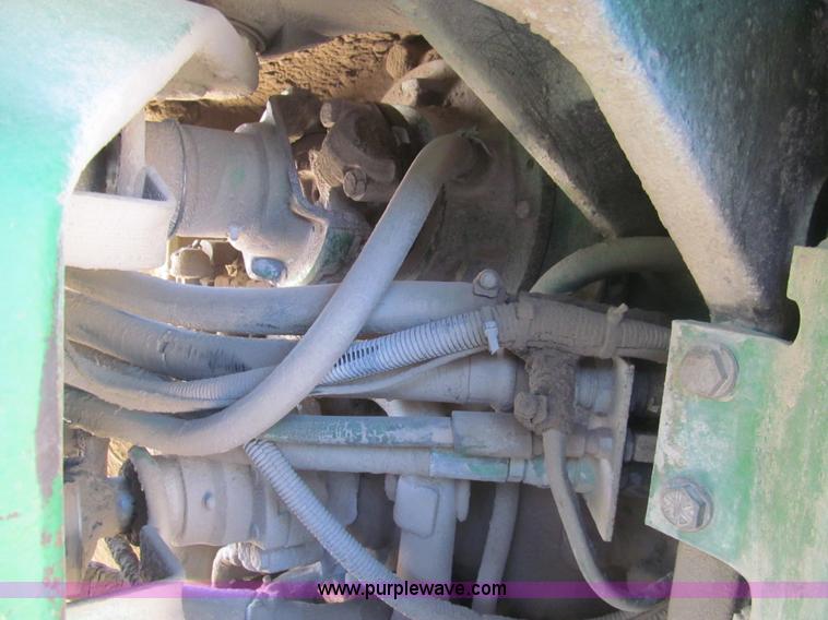 image for item I7181 1982 John Deere 8850 4WD tractor