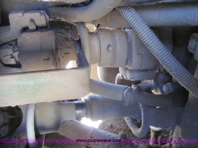 image for item I7181 1982 John Deere 8850 4WD tractor