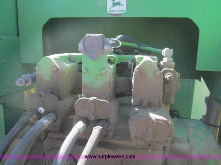 image for item I7181 1982 John Deere 8850 4WD tractor