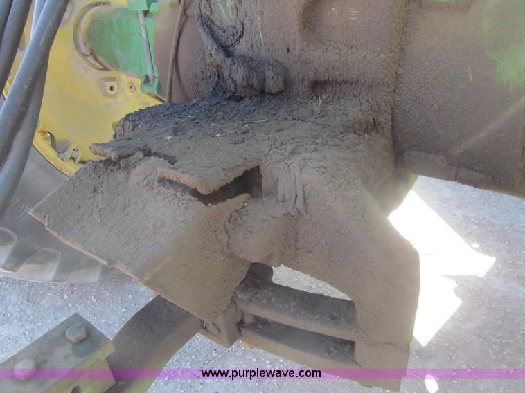 image for item I7181 1982 John Deere 8850 4WD tractor