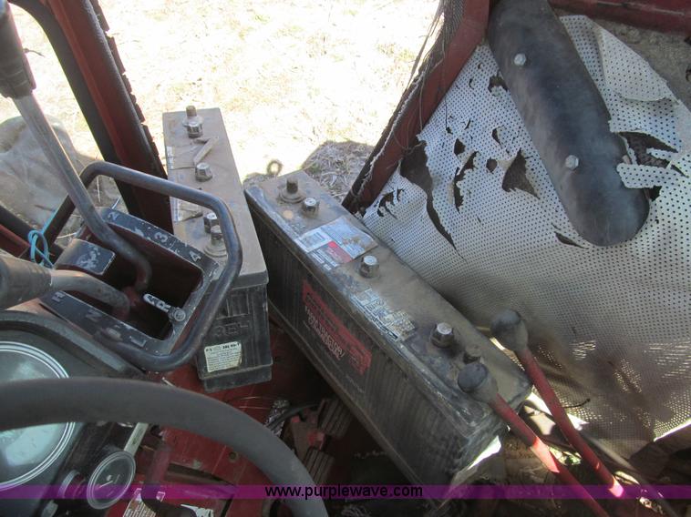 image for item I7182 1970 Farmall 826 tractor