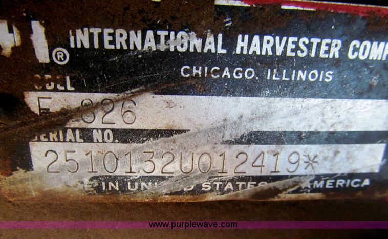 image for item I7182 1970 Farmall 826 tractor