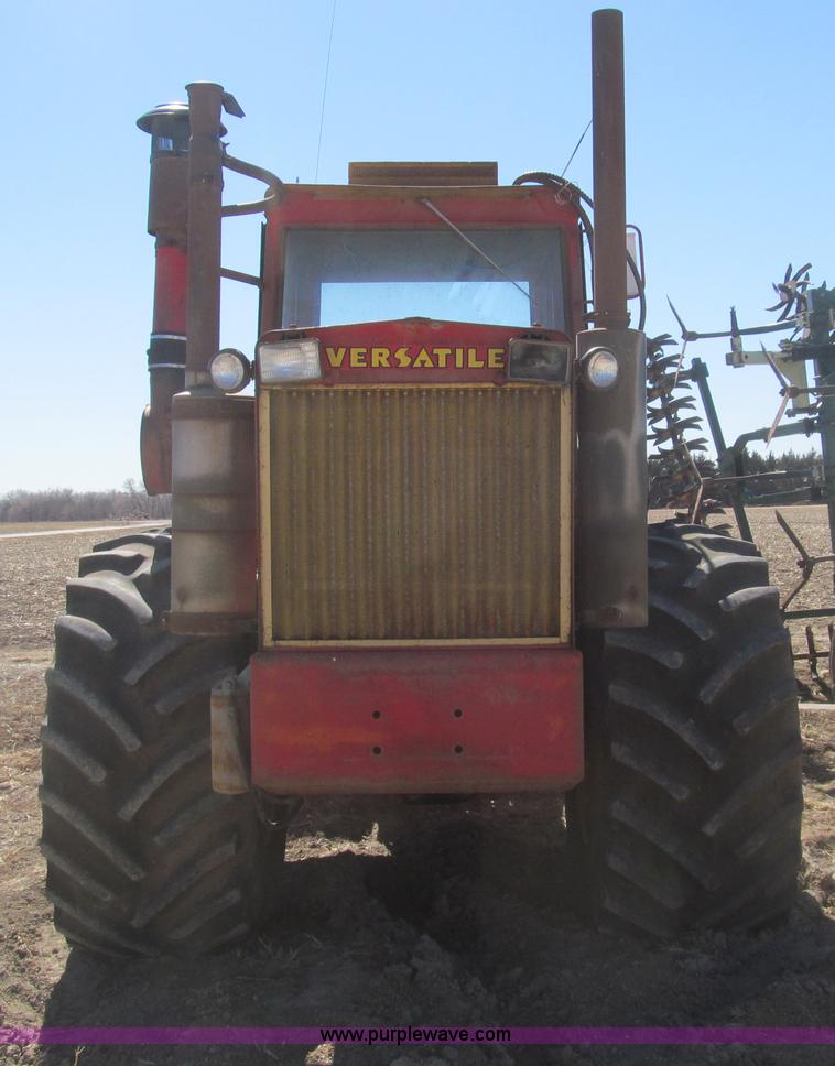 image for item I7186 Versatile 900 4WD tractor
