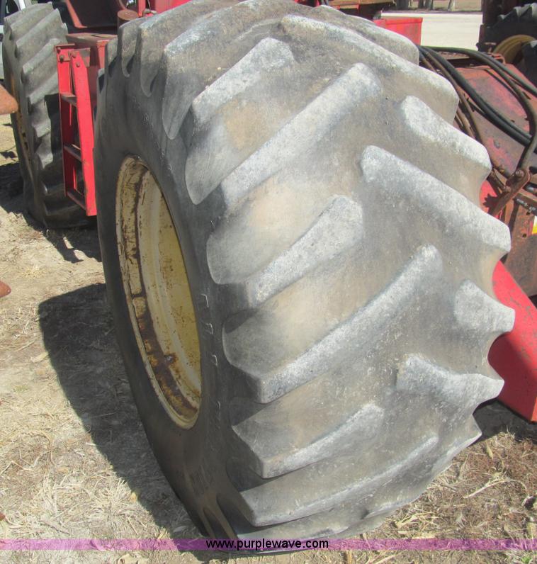 image for item I7186 Versatile 900 4WD tractor