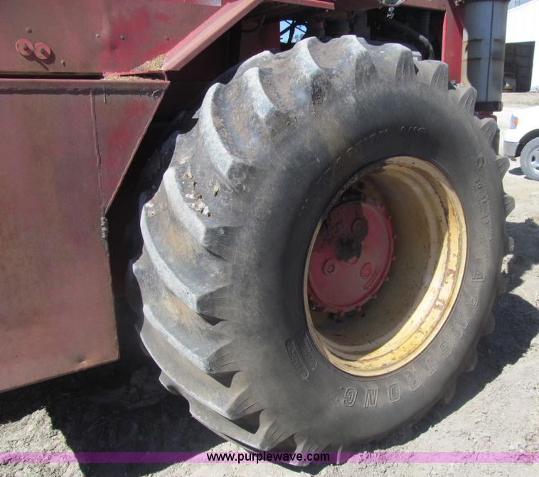 image for item I7186 Versatile 900 4WD tractor