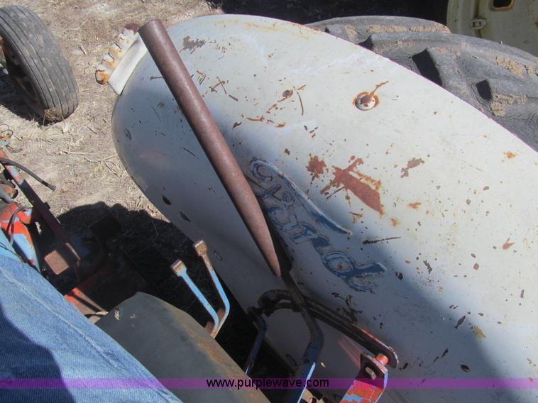 image for item I7188 Ford 6000 tractor