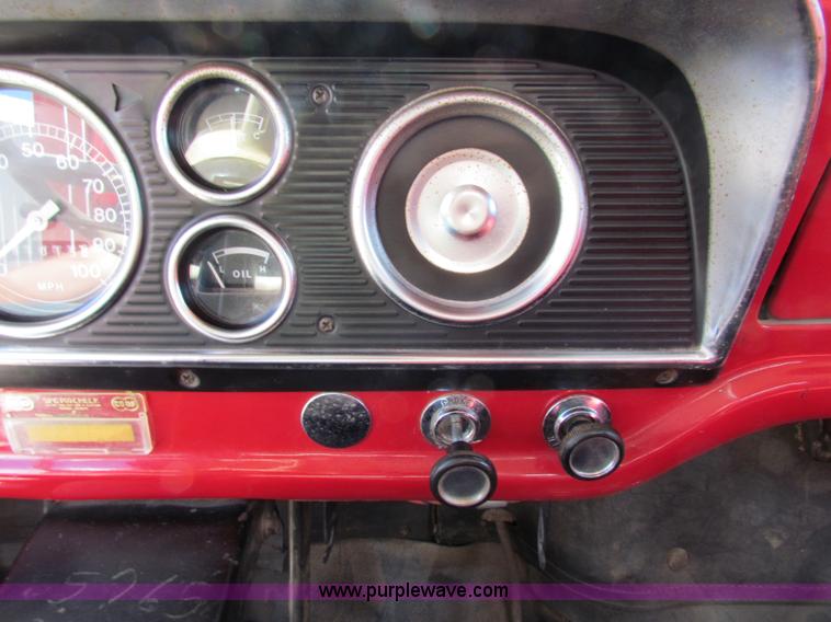 image for item I7473 1972 Ford F600 grain truck