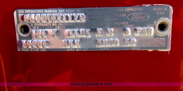 image for item I7473 1972 Ford F600 grain truck