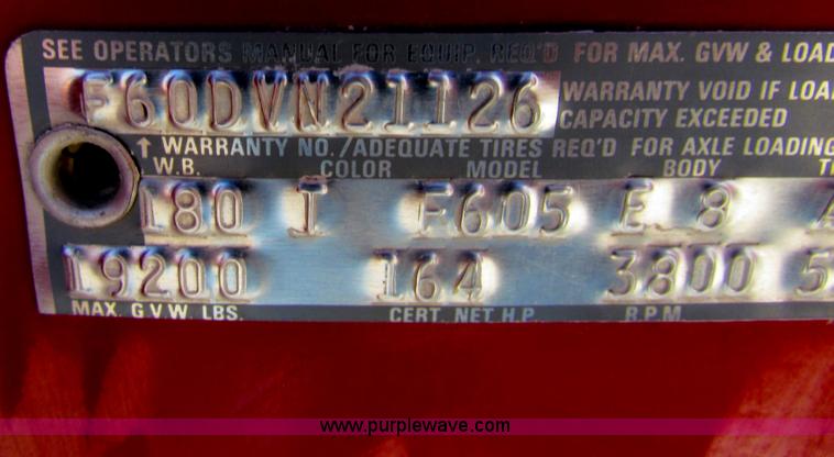 image for item I7473 1972 Ford F600 grain truck