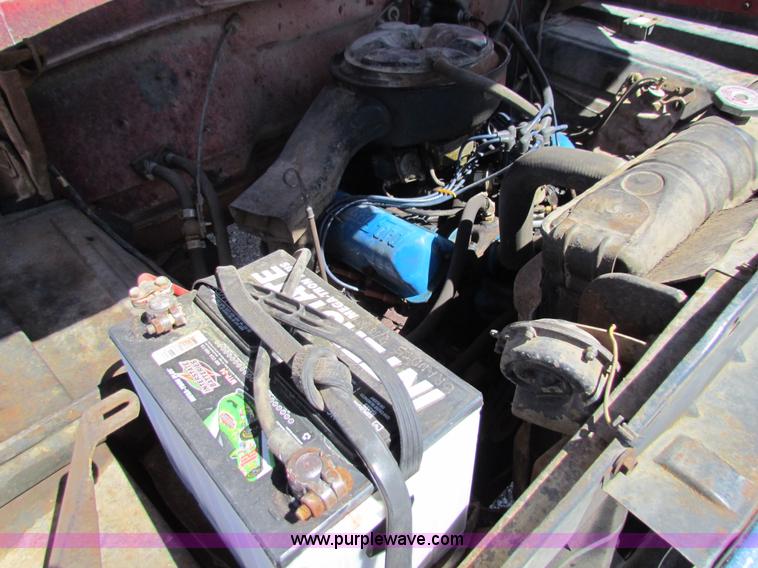 image for item I7473 1972 Ford F600 grain truck