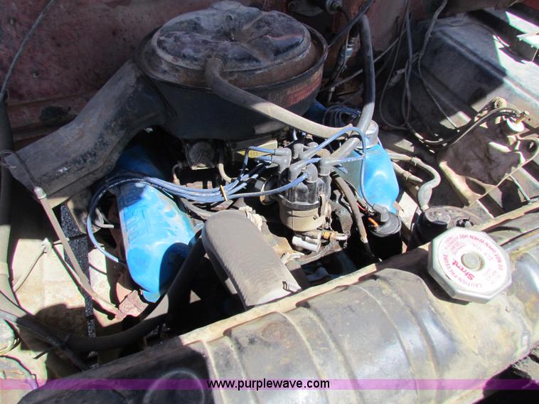 image for item I7473 1972 Ford F600 grain truck