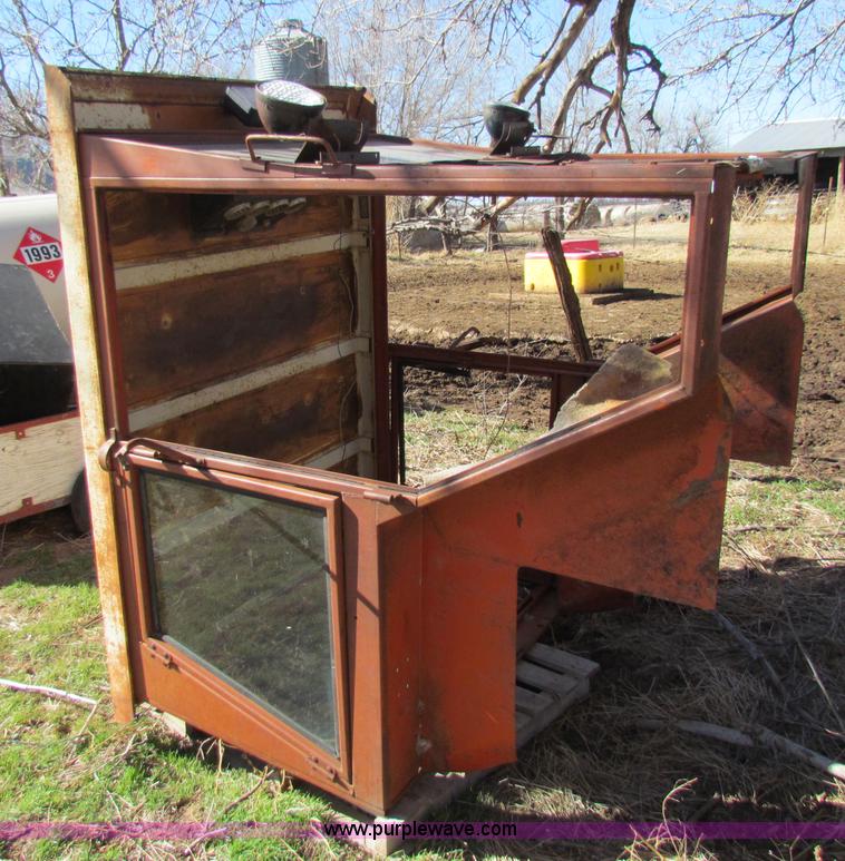 image for item I7476 Cab removed from Allis Chalmers 190XT tractors