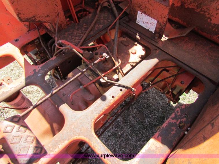 image for item I7477 Allis Chalmers 190 tractor