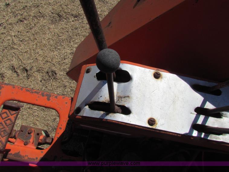 image for item I7477 Allis Chalmers 190 tractor