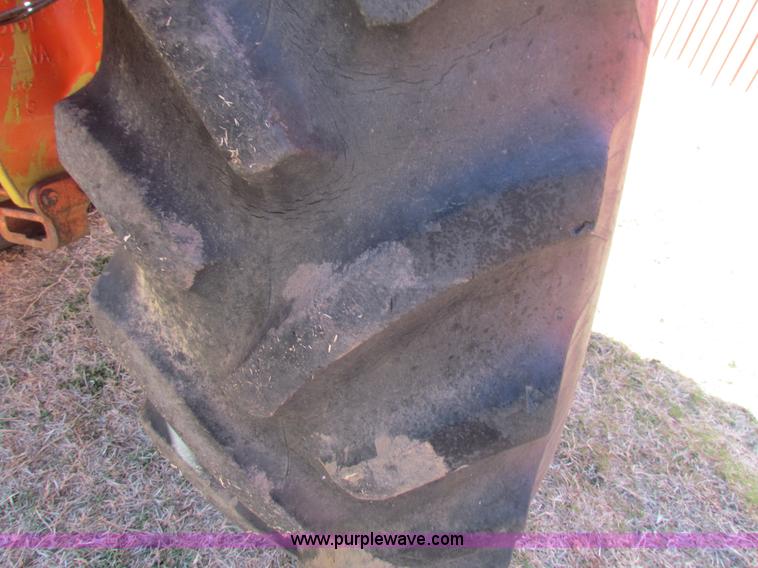 image for item I7477 Allis Chalmers 190 tractor