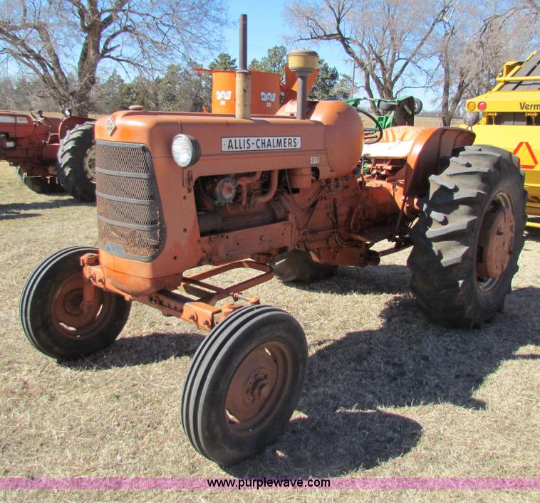 image for item I7478 Allis Chalmers D17 tractor