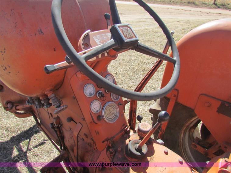 image for item I7478 Allis Chalmers D17 tractor