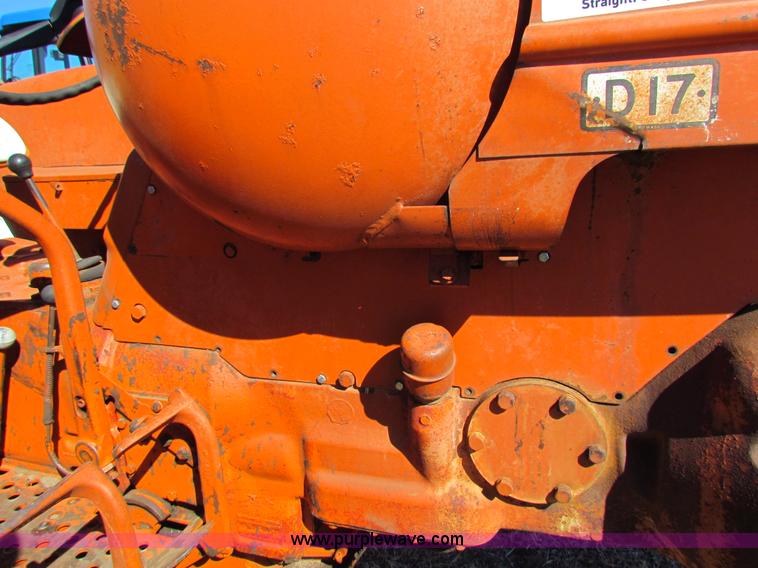 image for item I7478 Allis Chalmers D17 tractor