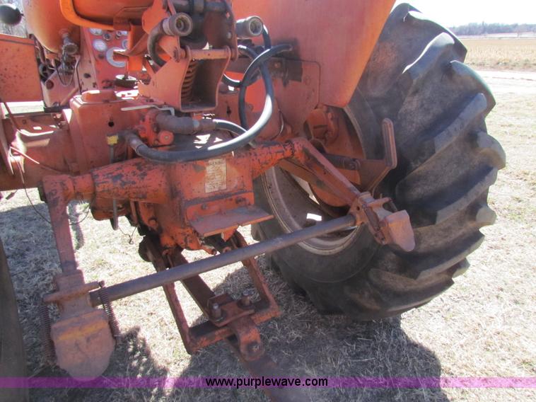image for item I7478 Allis Chalmers D17 tractor