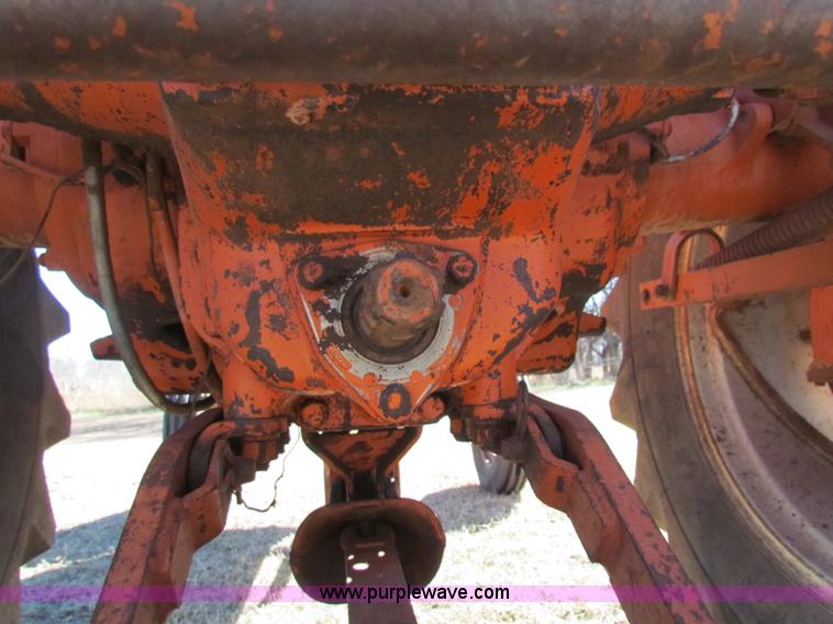 image for item I7478 Allis Chalmers D17 tractor