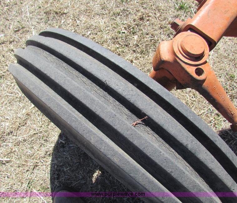 image for item I7478 Allis Chalmers D17 tractor