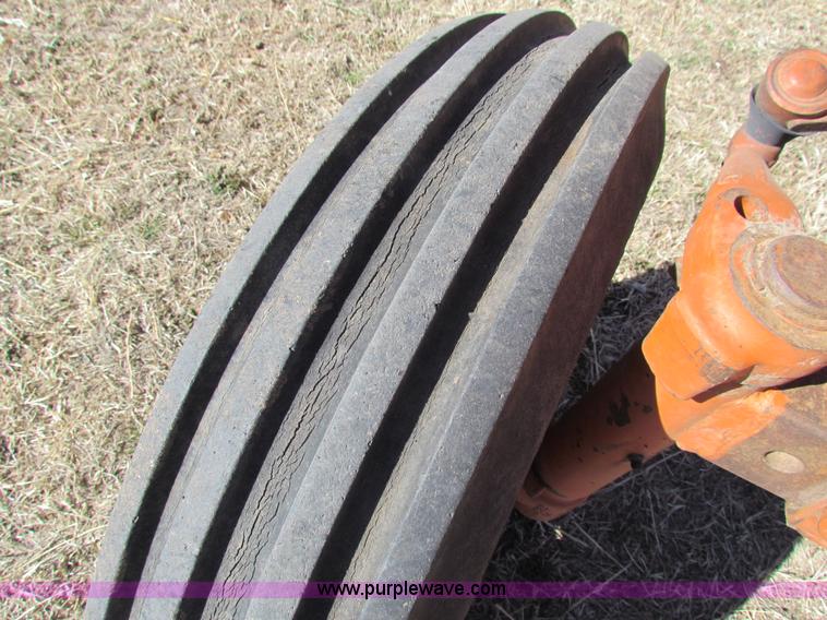 image for item I7478 Allis Chalmers D17 tractor