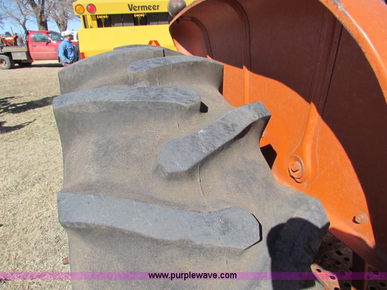 image for item I7478 Allis Chalmers D17 tractor