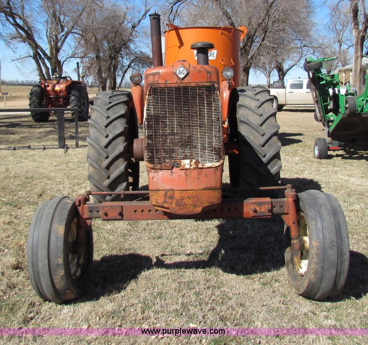 image for item I7479 Allis Chalmers D19 tractor