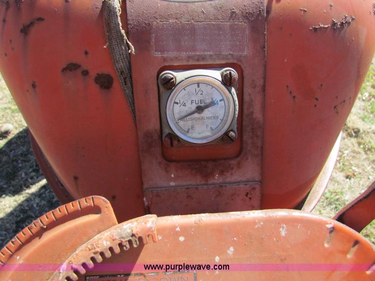 image for item I7479 Allis Chalmers D19 tractor