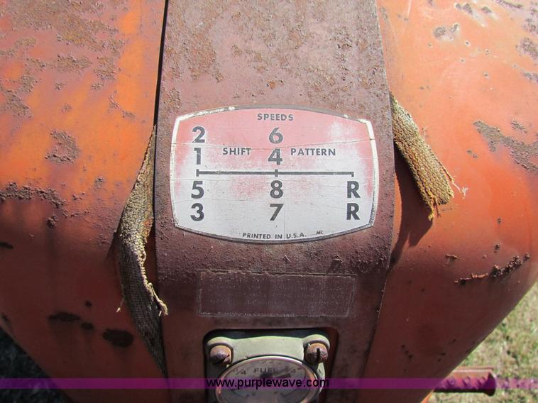 image for item I7479 Allis Chalmers D19 tractor