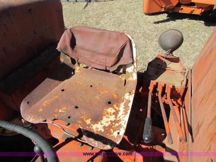 image for item I7479 Allis Chalmers D19 tractor