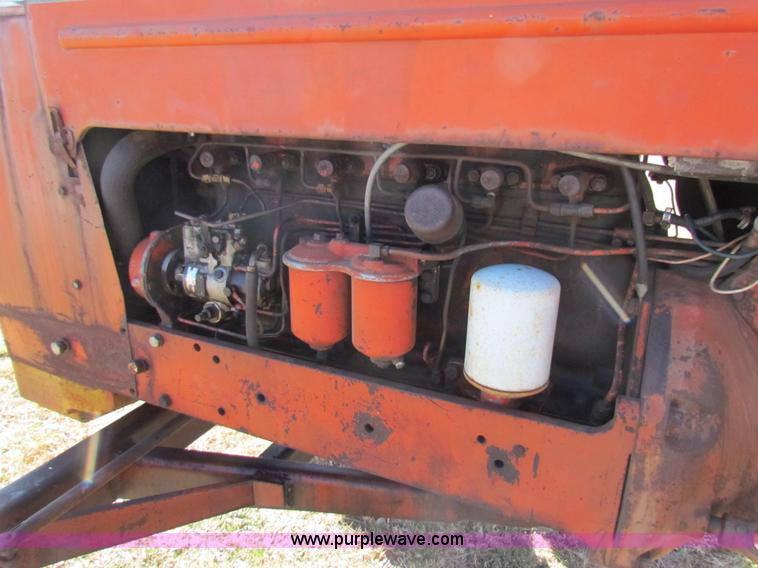 image for item I7479 Allis Chalmers D19 tractor