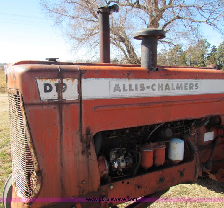 image for item I7479 Allis Chalmers D19 tractor