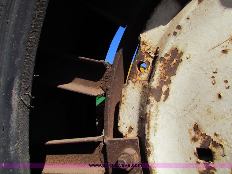 image for item I7479 Allis Chalmers D19 tractor