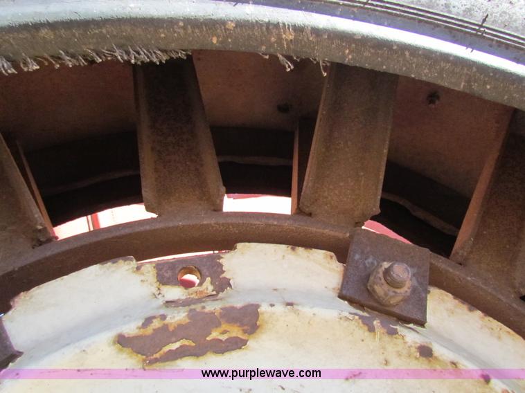 image for item I7479 Allis Chalmers D19 tractor