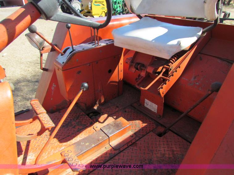 image for item I7480 Allis Chalmers 190XT tractor