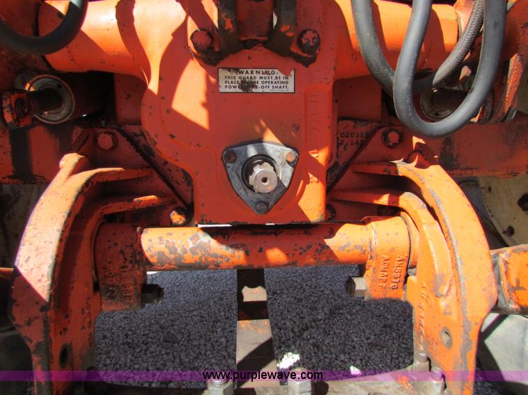 image for item I7481 Allis Chalmers 190XT tractor