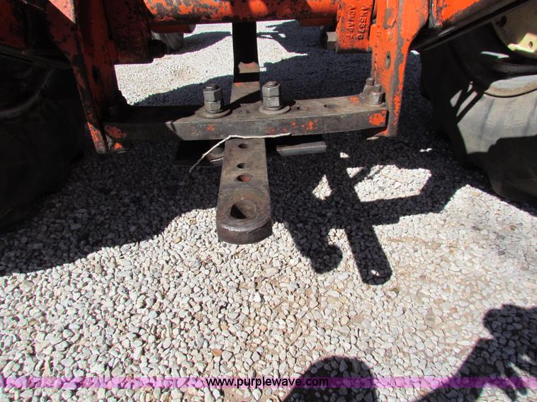 image for item I7481 Allis Chalmers 190XT tractor