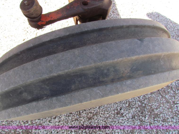 image for item I7481 Allis Chalmers 190XT tractor