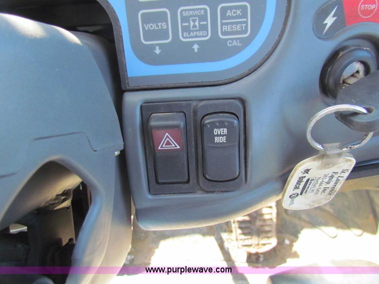 image for item I7489 2006 New Holland TV145 MFWD Bi-directional tractor