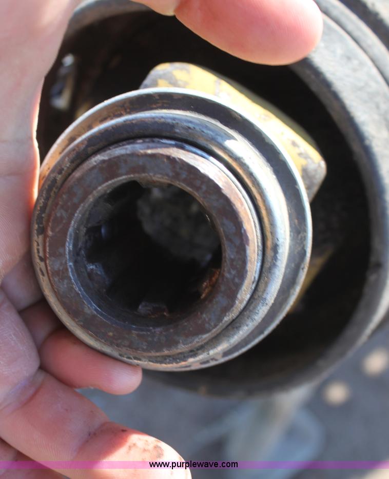 image for item I7491 2006 Frontier FM1015R 15' batwing mower