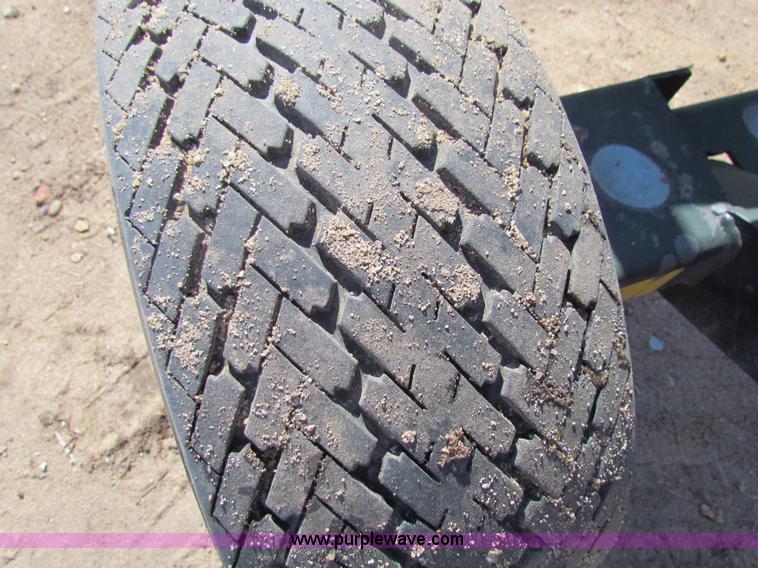 image for item I7491 2006 Frontier FM1015R 15' batwing mower