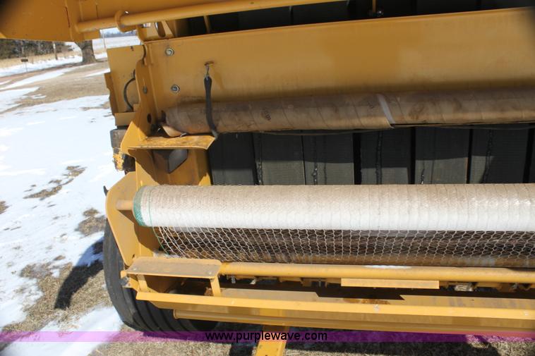 image for item I7492 2011 Vermeer 605 Super M round baler