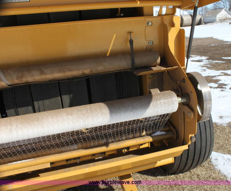 image for item I7492 2011 Vermeer 605 Super M round baler