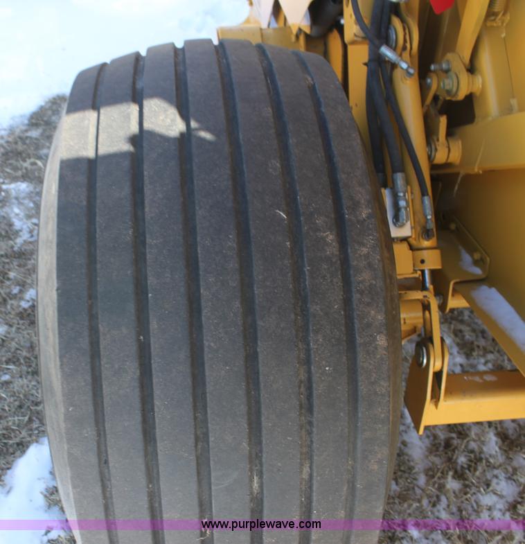 image for item I7492 2011 Vermeer 605 Super M round baler