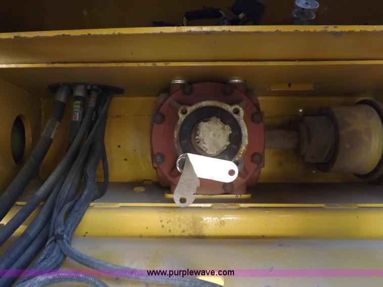 image for item I9026 Vermeer 605M round baler